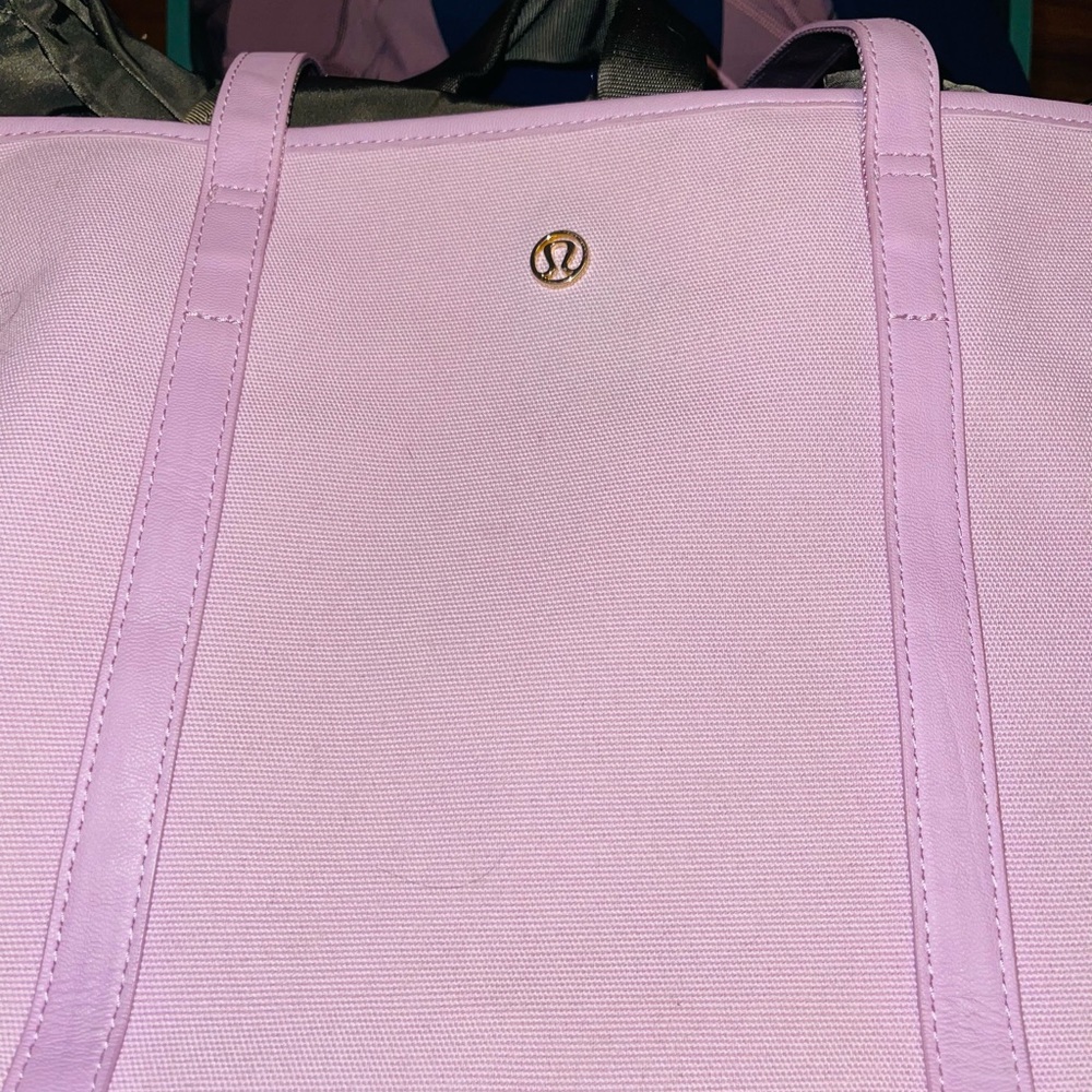 Lululemon tote - Picture 4 of 4